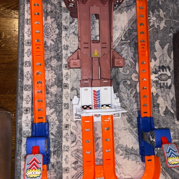 Hot Wheels Spider Man Racer Verse Track Set - Picture 6 of 14